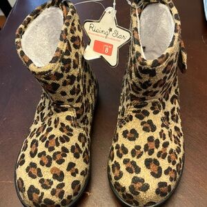 Girls boots size 8,brand rising star color brown and black